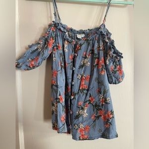 ✨4 FOR $20✨ American Eagle Top